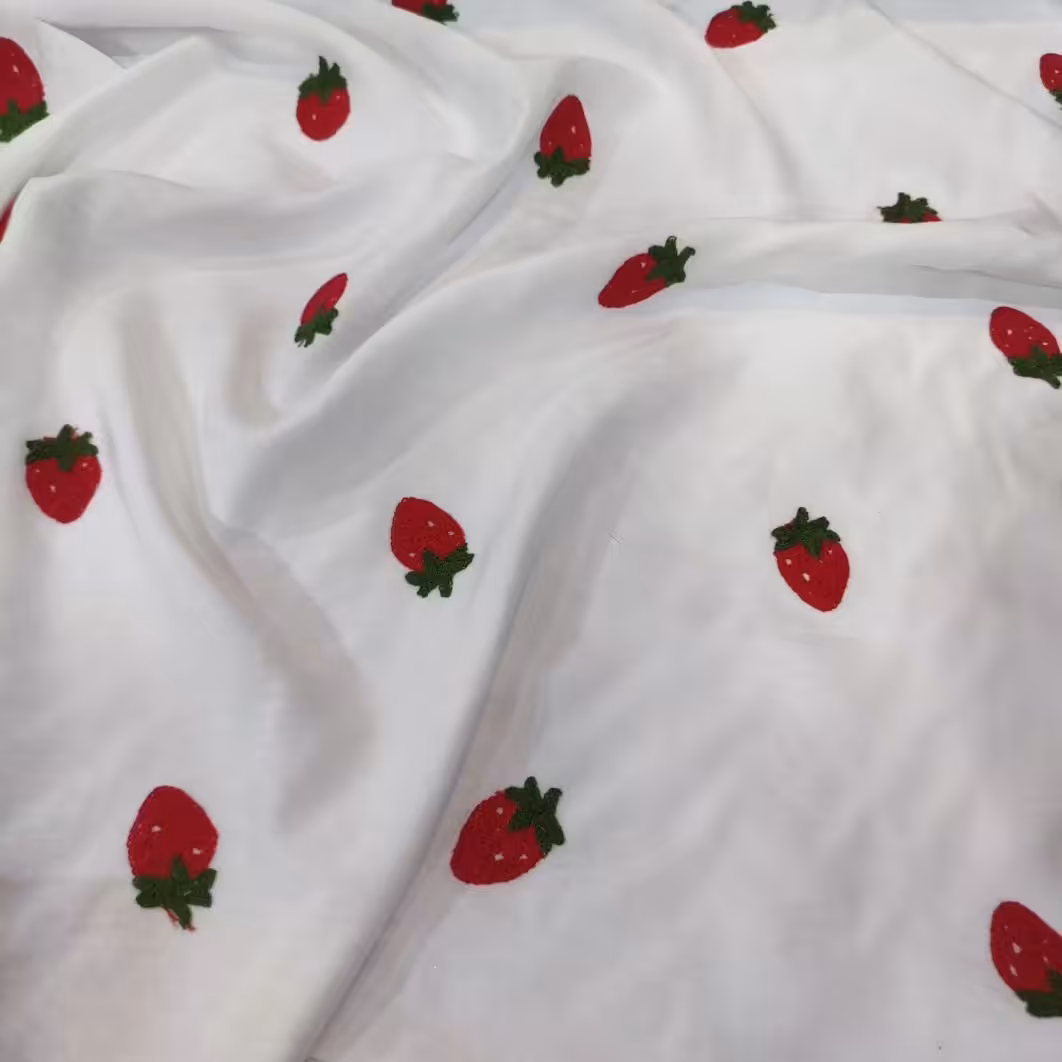 پارچه نخی خامه دوزی قیمت بر اساس نیم متر می باشد می توانید مدل مورد نظر خود را با این پارچه های زیبا سفارش دهید 