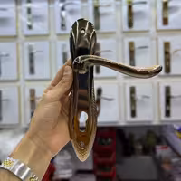 دستگیره درب سوئیچی قهوه ای براق هلیا باتیس