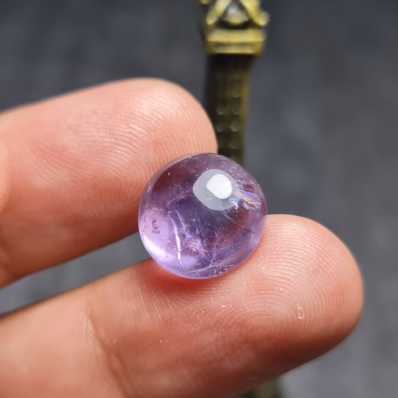  نگین فوق العاده زیبای سنگ آمیتیست اصل معدنی  با وزن 9 قیراط 
کد 27608