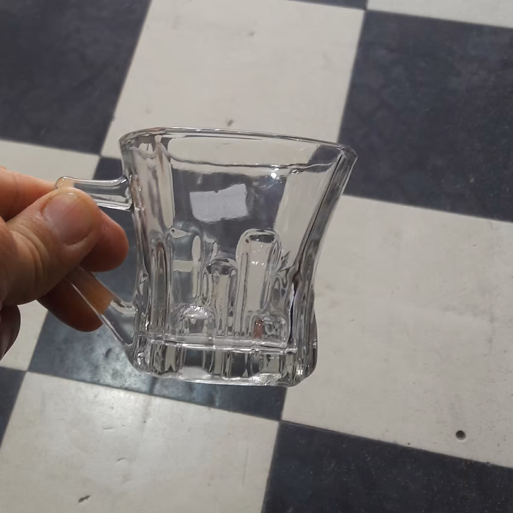 سرویس 6 پارچه  نیم لیوان پاریس جهت سرو انواع نوشیدنی گرم در مجالس و مهمانیها 