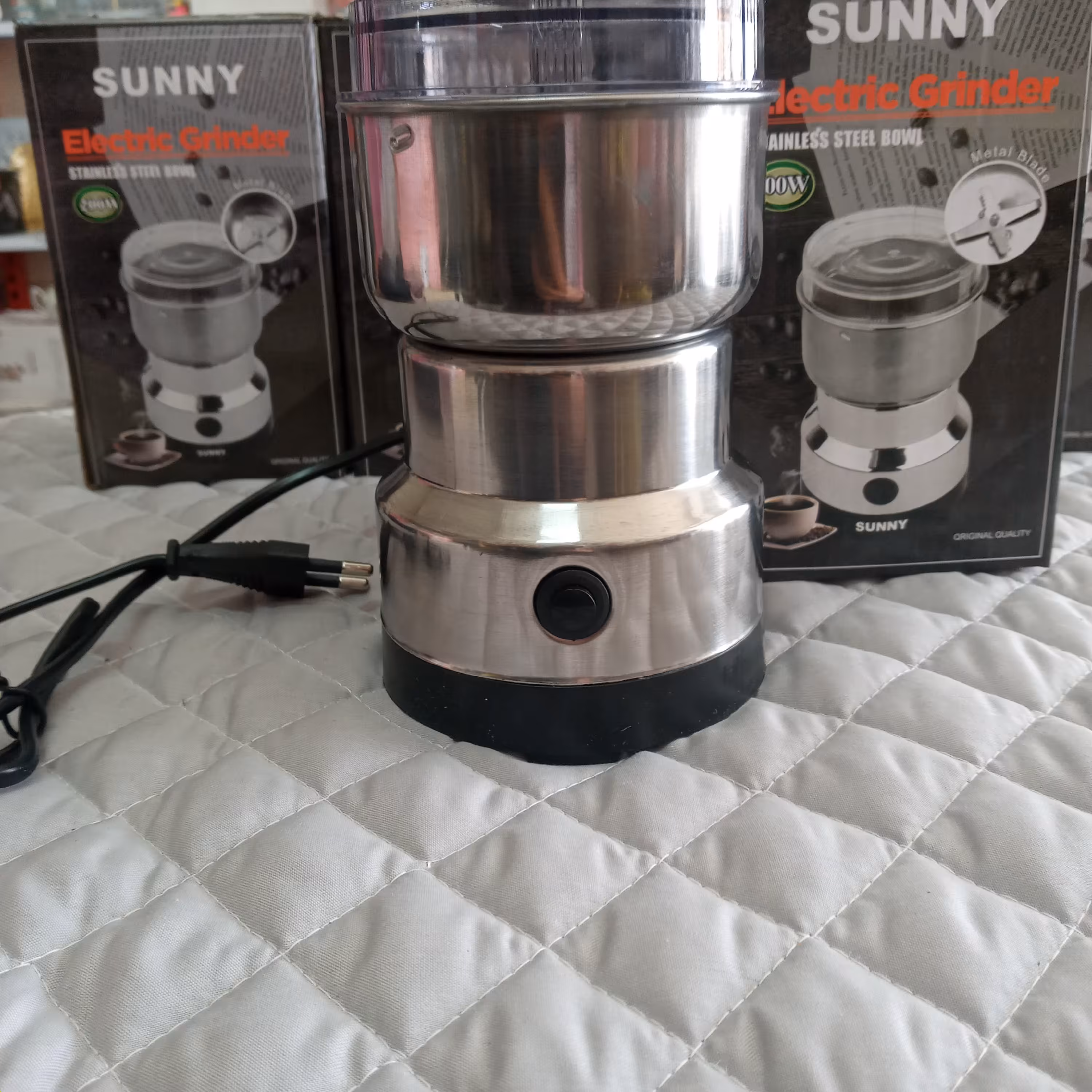 آسیاب برقی 4 تیغه  مارک SUUNY سانی 200 ولت کاسه استیل ضد زنگ برای آسیاب قهوه و برنج و خشکبار  ظرفیت 50 گرم 