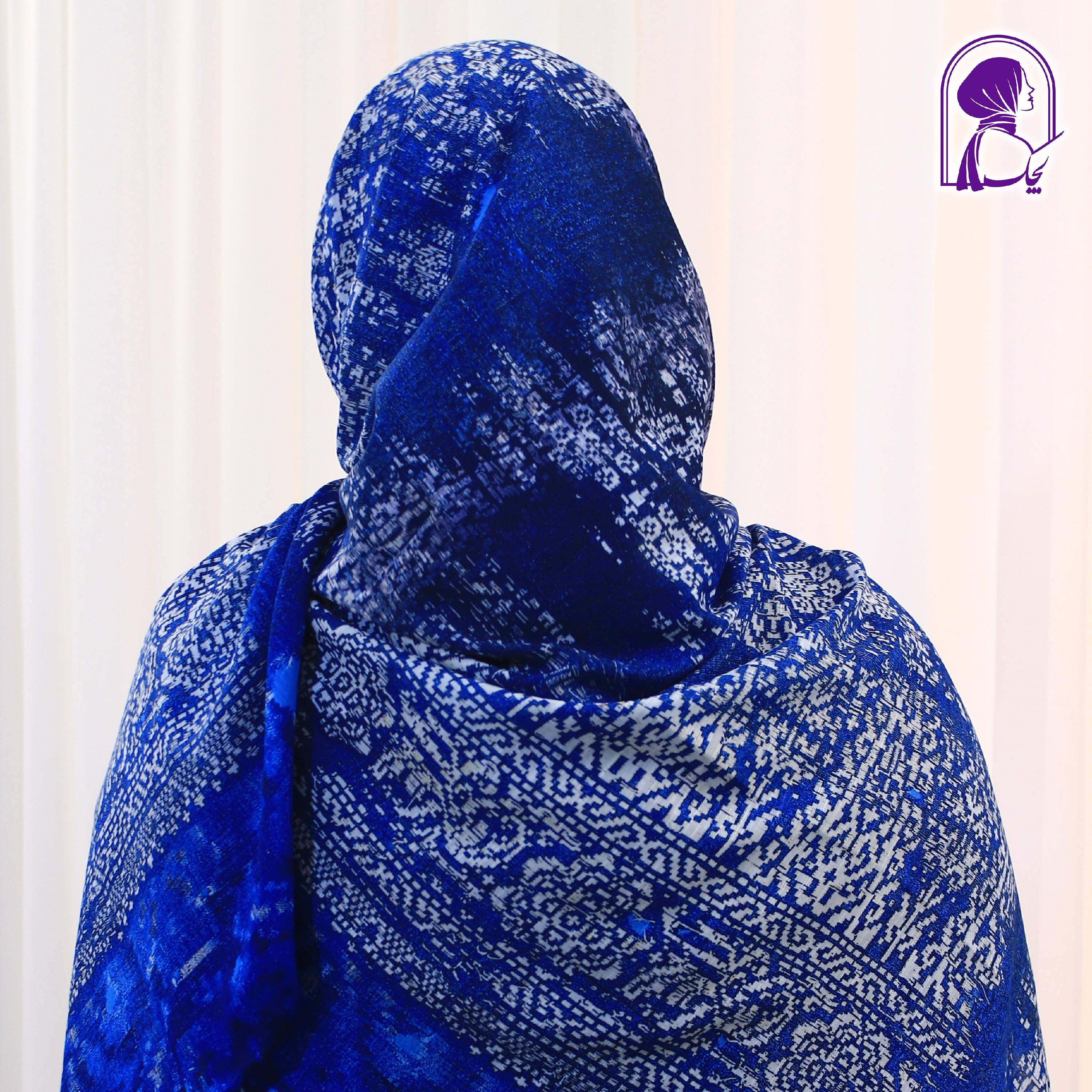 روسری طرح دار آبی پتینه نخی