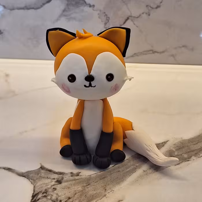 عروسک فوندانت طرح روباه مناسب کیک تولد 