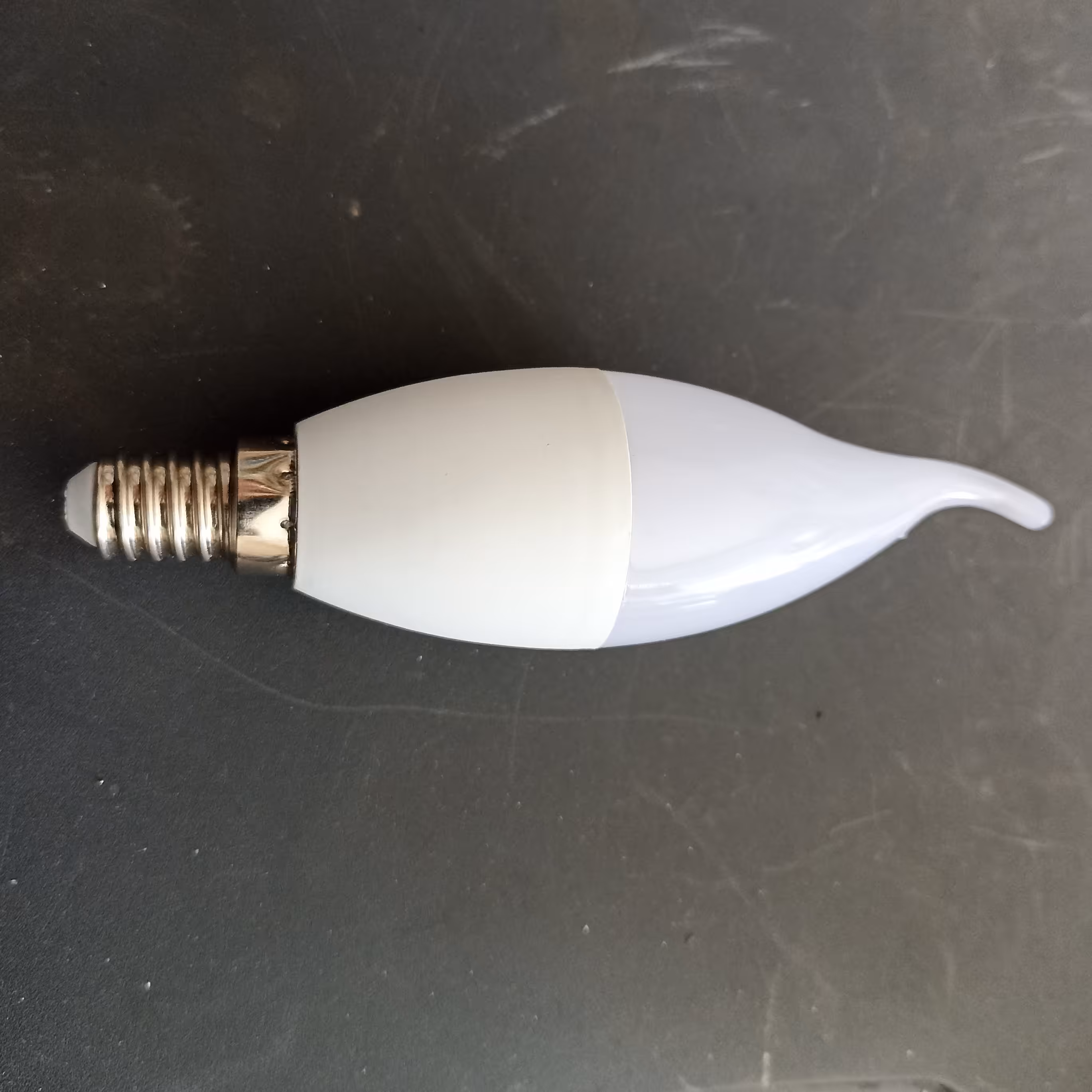 لامپ لوستری 7 وات 