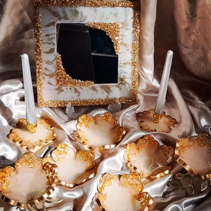 هفت سین رزینی9تکه ساخته شده از رزین اپوکسی مرغوب و  ورق طلا قابل شستشو  قابلیت تغییر رنگ وفرم باماندگاری بالا