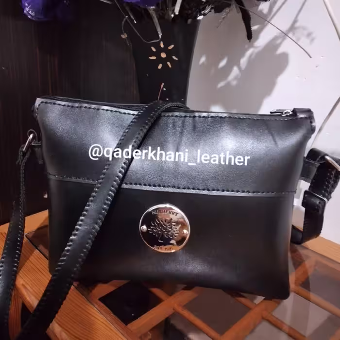 کیف دوشی  چرم مصنوعی دست دوز رنگ مشکی