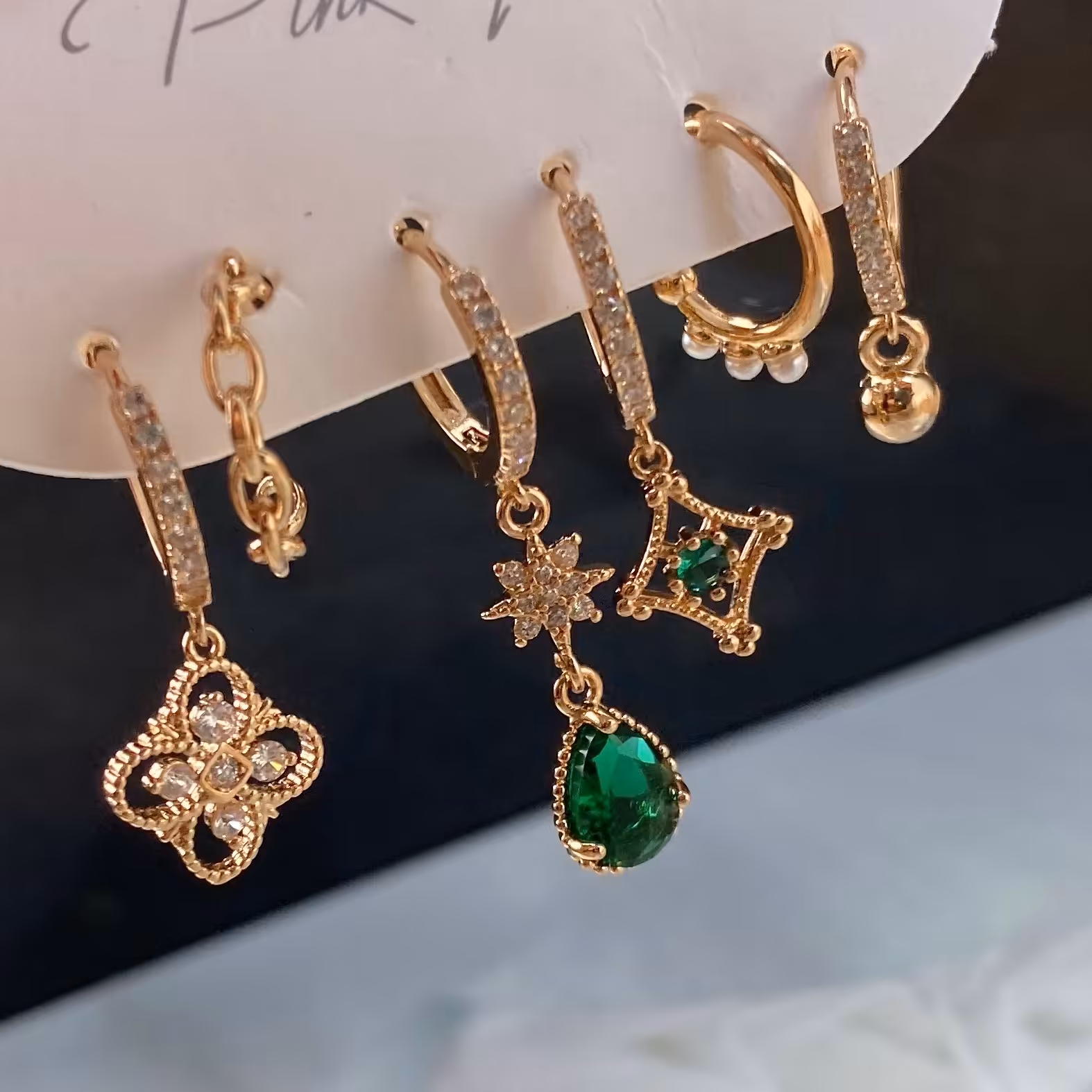 گوشواره پکی