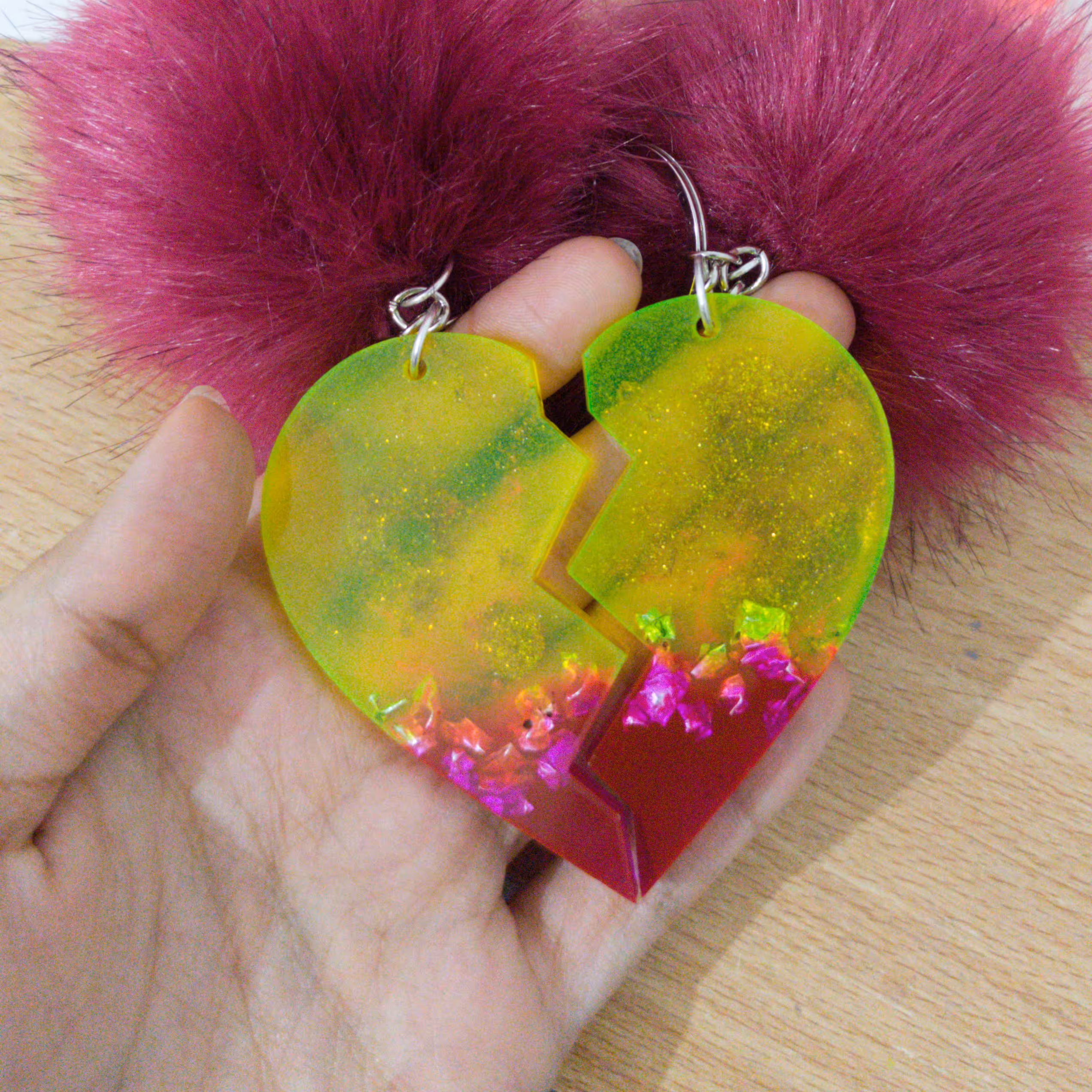 جا کلیدی خز دار طرح قلب شکسته رزینی