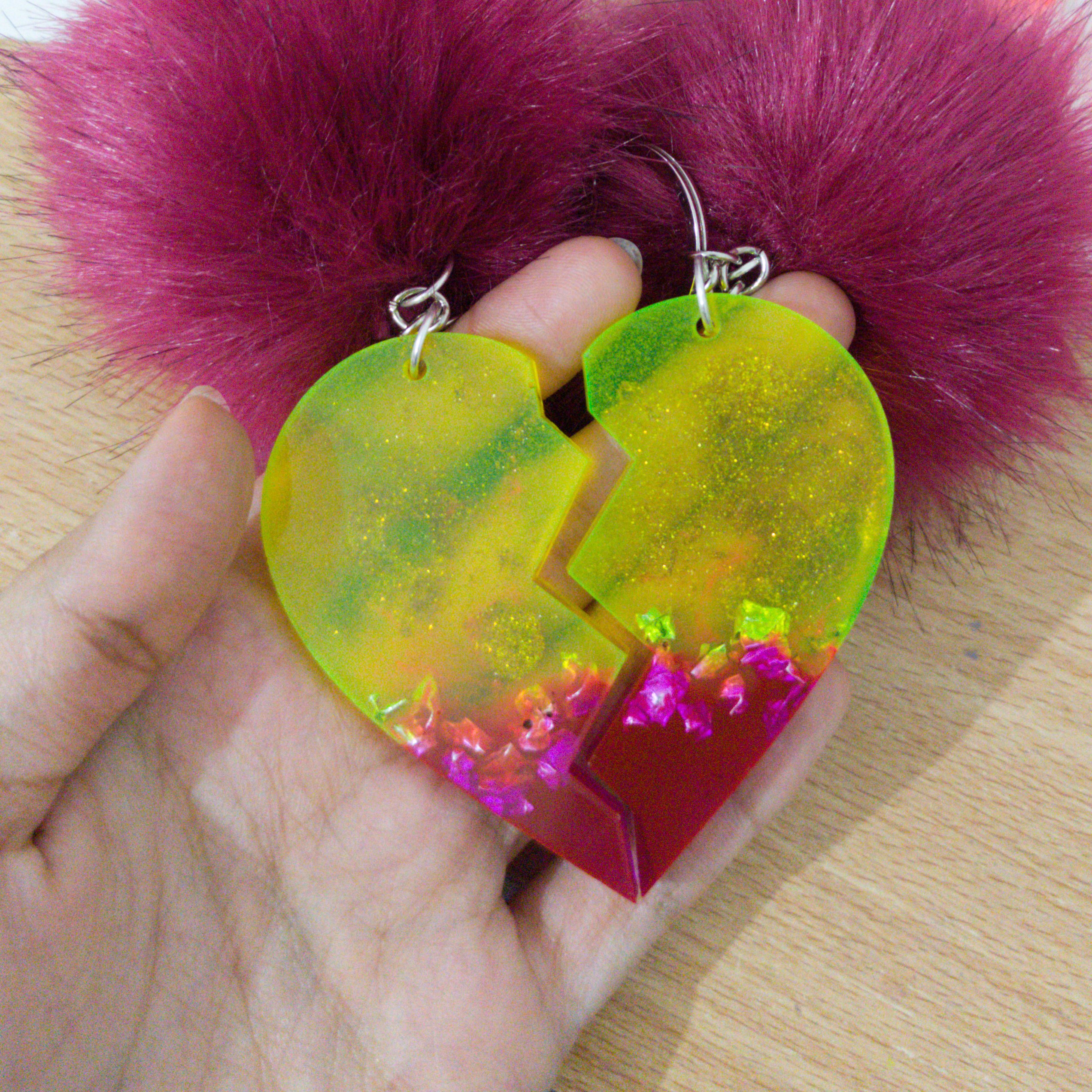 جا کلیدی خز دار طرح قلب شکسته رزینی