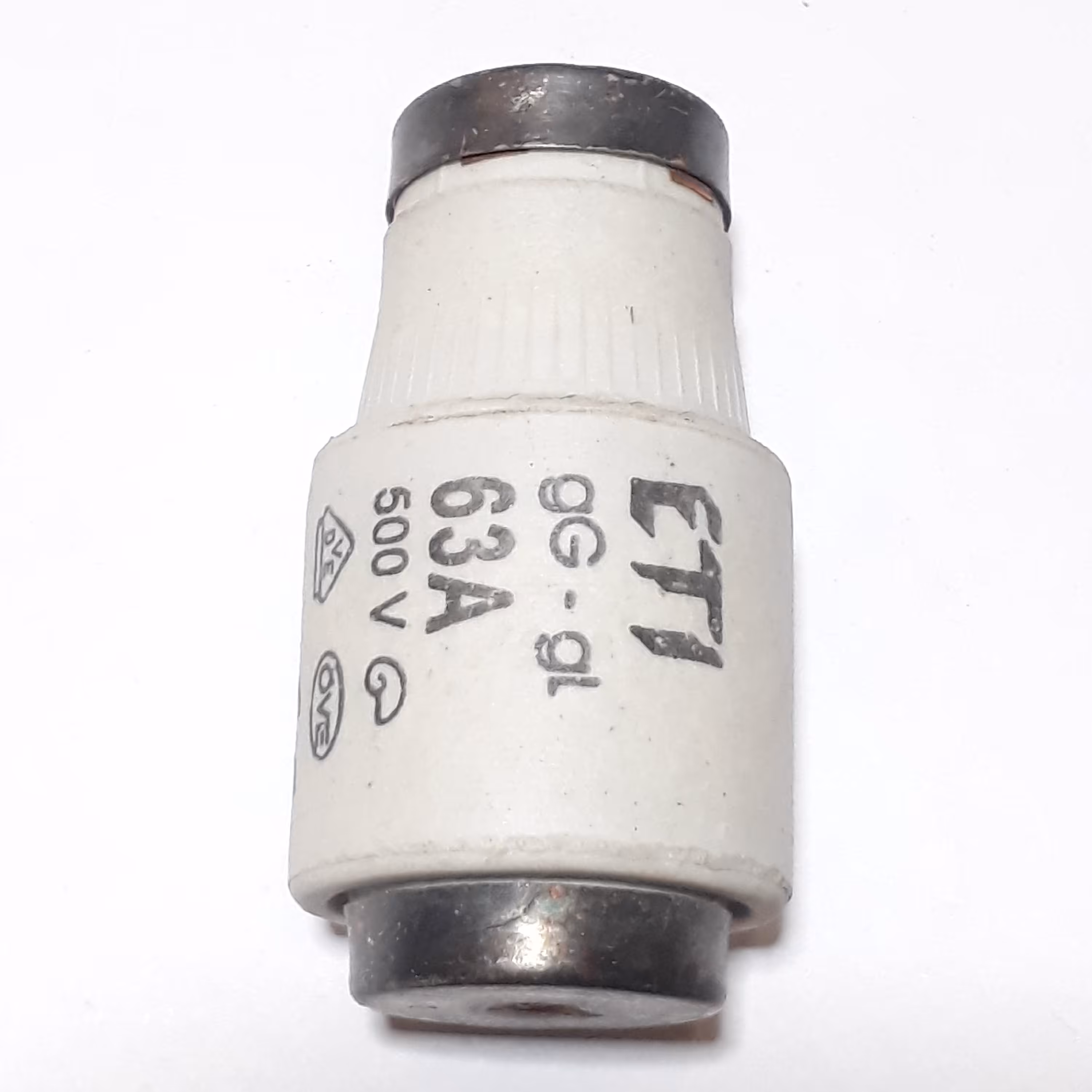 فیوز فشنگی 63 آمپر