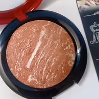 رژگونه تراکوتا مارک وویت voit شماره 05