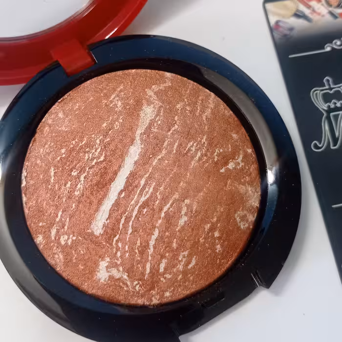 رژگونه تراکوتا مارک وویت voit شماره 05