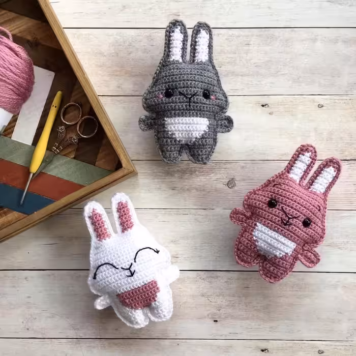 جادعایی و گیفت نوزاد خرگوش دست بافت جاکلیدی آویز اپلیکه خرگوش