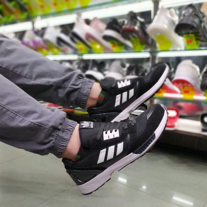 آدیداس zx8000