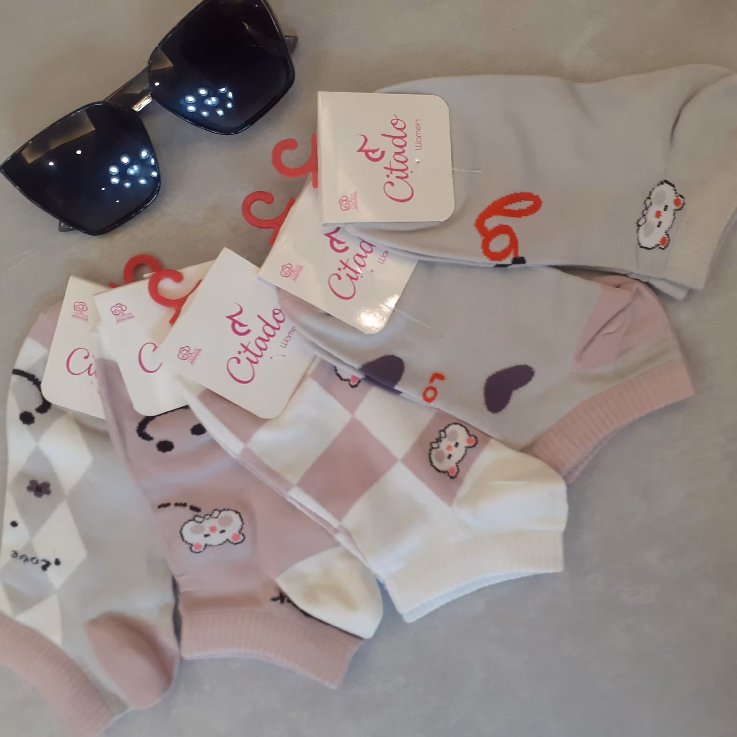 جوراب مچی زنانه دخترانه  جنس نخ پنبه  دارای 3 رنگ مخلوط  