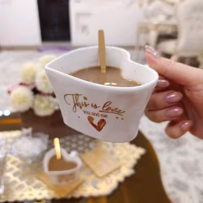 ماگ قلبی با زیره ‌چوبی