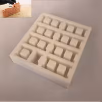 قالب بلوک زبانه دار مینیاتوری وزن 100گرم اندازه 8ونیم سانت طول ، عرض 7.5 سانت در ارتفاع 2سانت