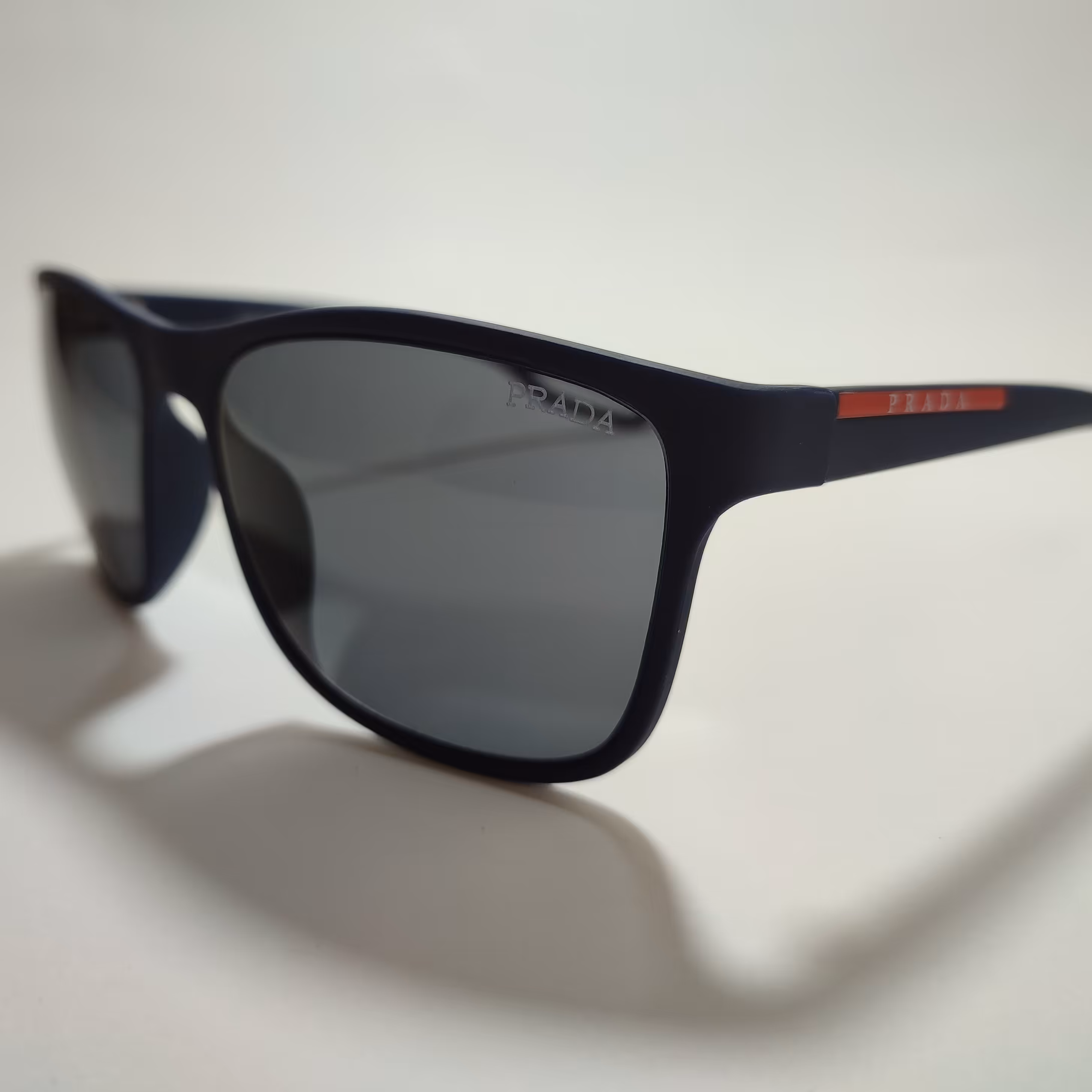 عینک مردانه برند پرادا