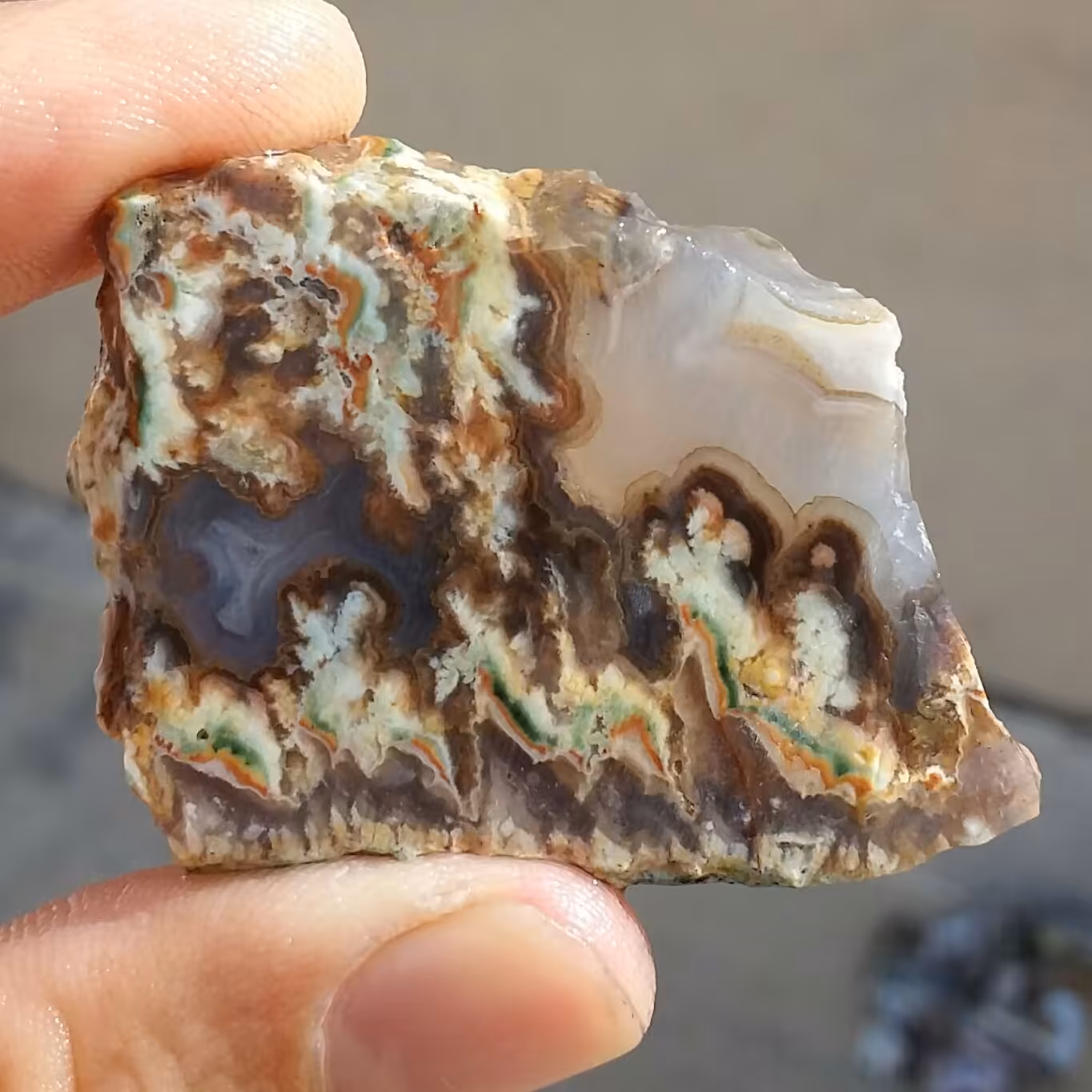 اسلایس سنگ راف عقیق منظره بسیار زیبا و خاص 100 در 100 طبیعی  
کد 11885