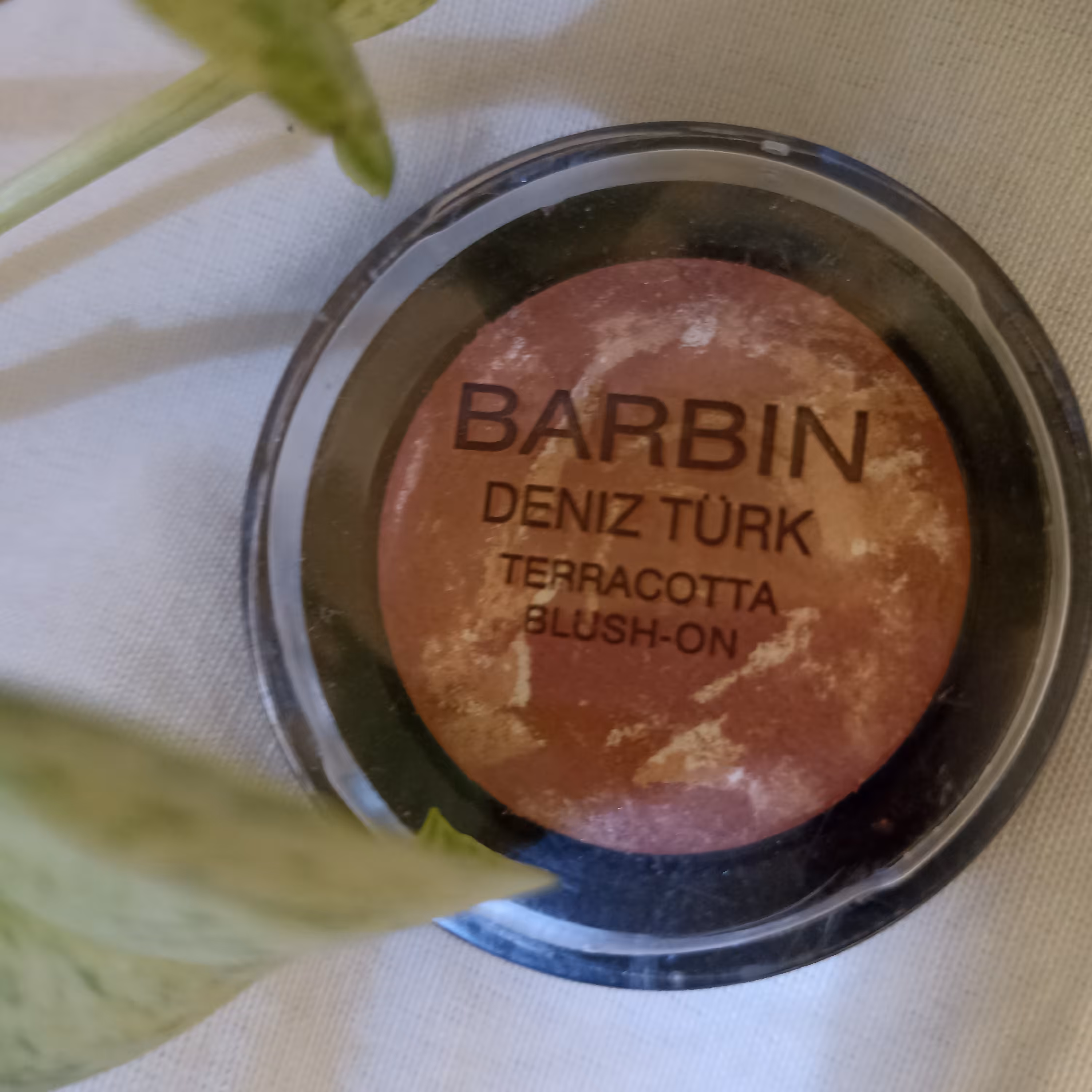 رژگونه با کیفیت و خوشرنگ سنگی باربین مناسب آرایش روزانه