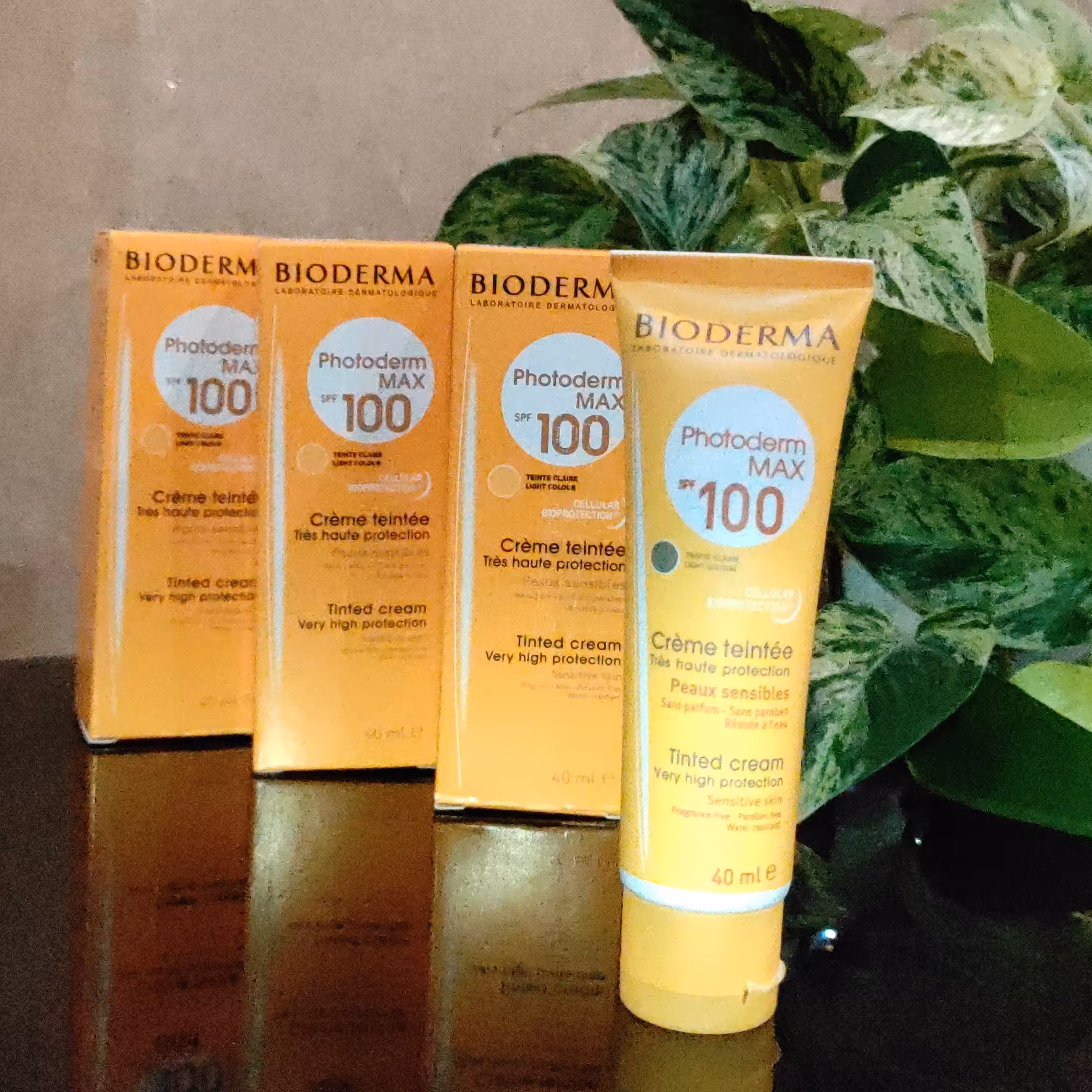 کرم ضد آفتاب بایودرما مدل Photoderm Max 100