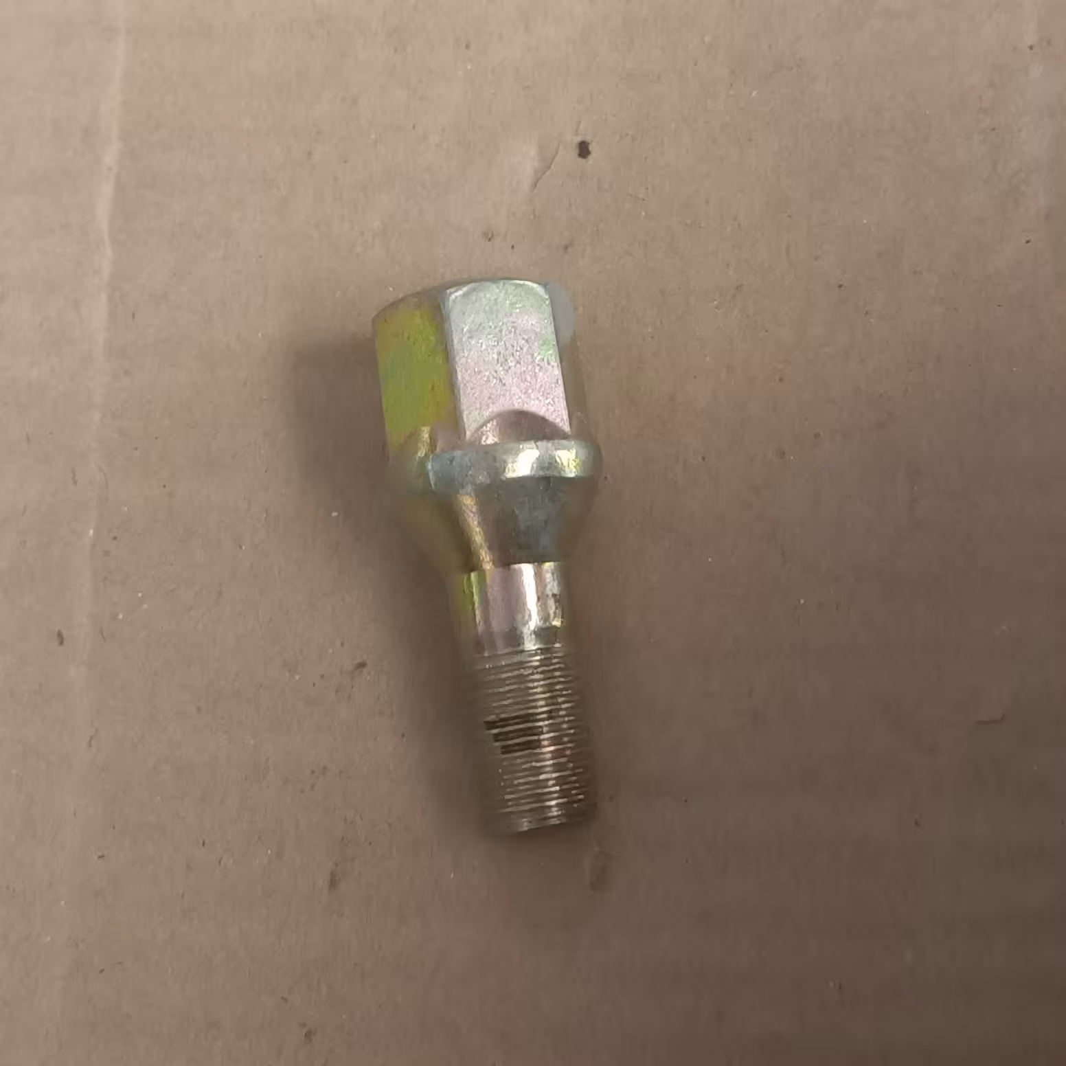 پیچ چرخ مناسب برای  پژو پرشیا دنا سمند سایز 19(فابریک)