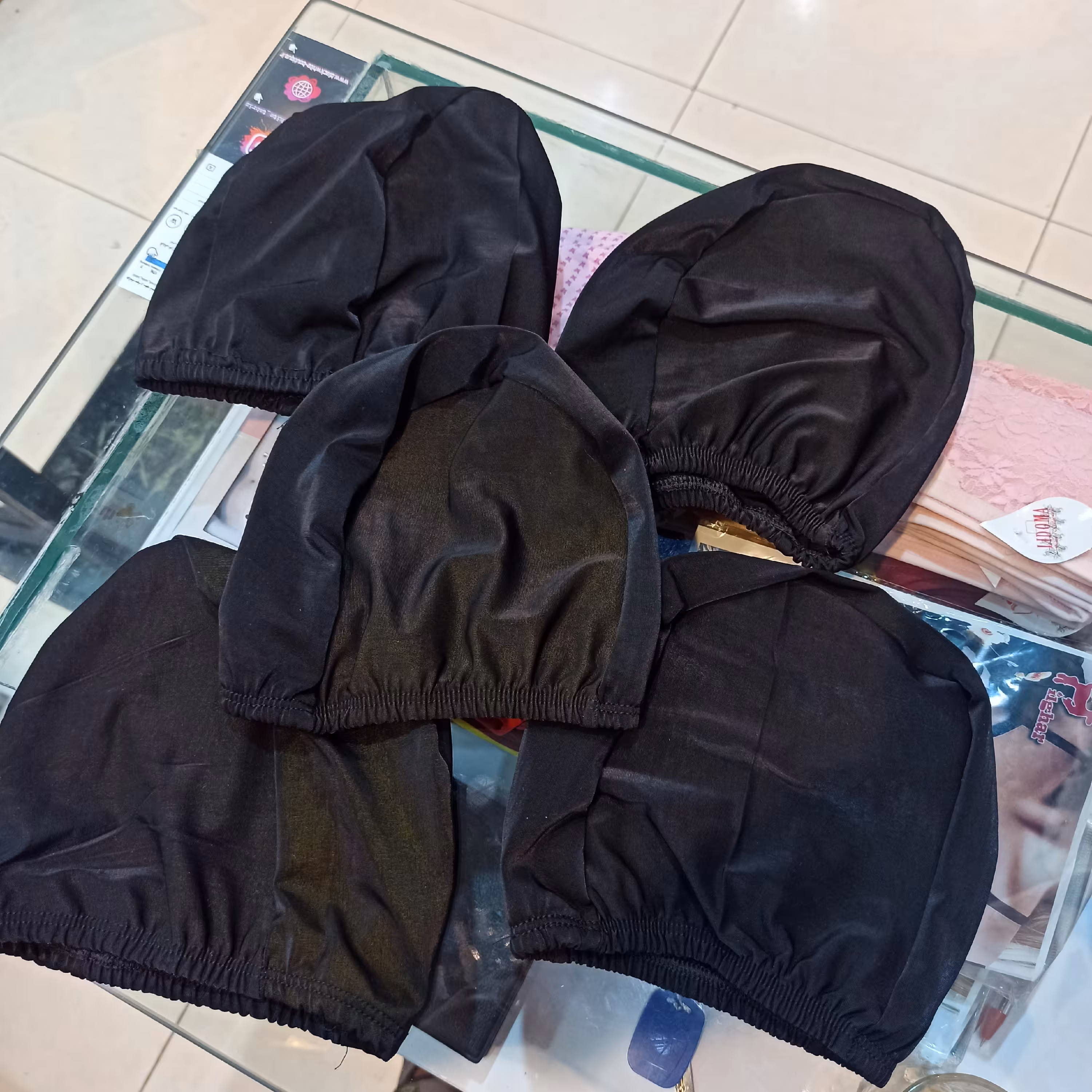 کلاه شنا رنگ مشکی 