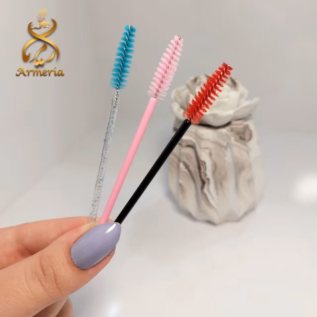 برس ابرو در رنگ بندی مختلف