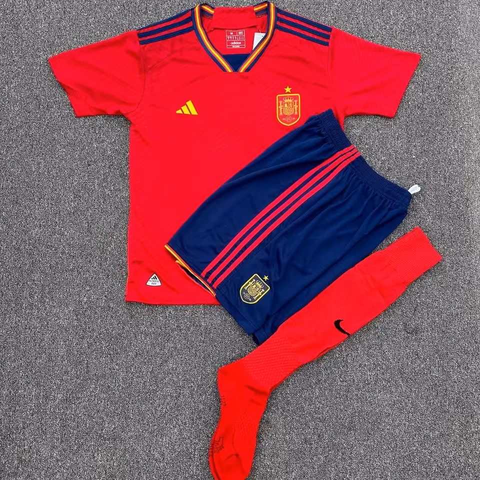 ست تیشرت شورت تیم ملی اسپانیا 