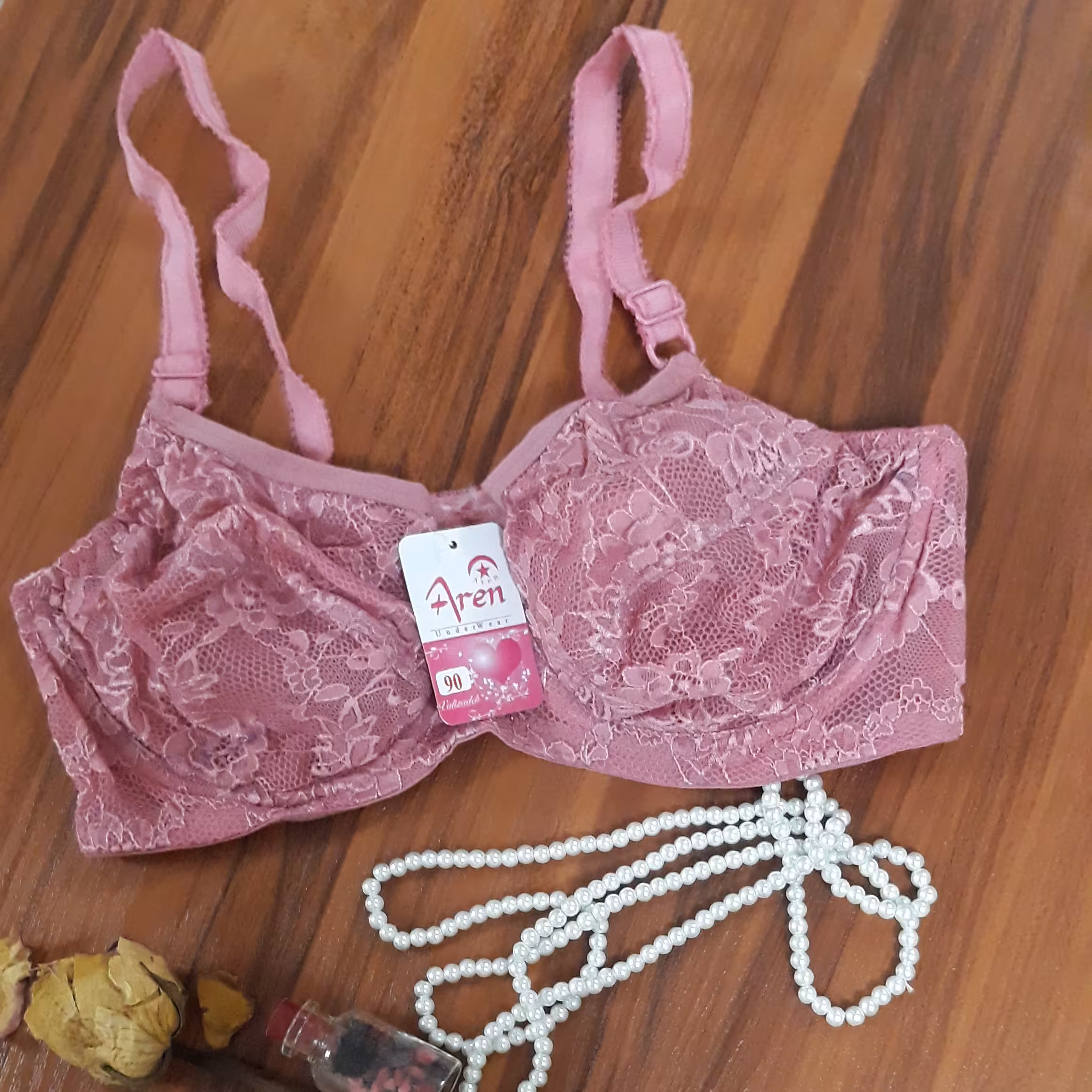 سوتین دانتل فنر دار