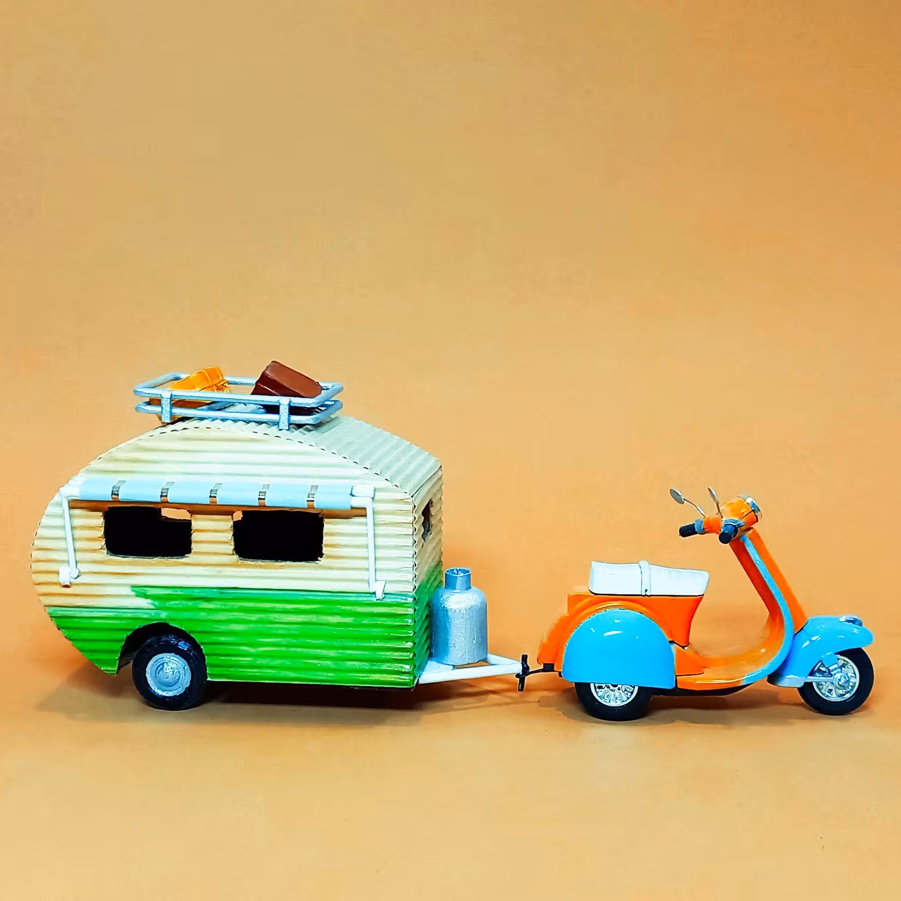 ماکت موتور وسپا  بهمراه کمپر