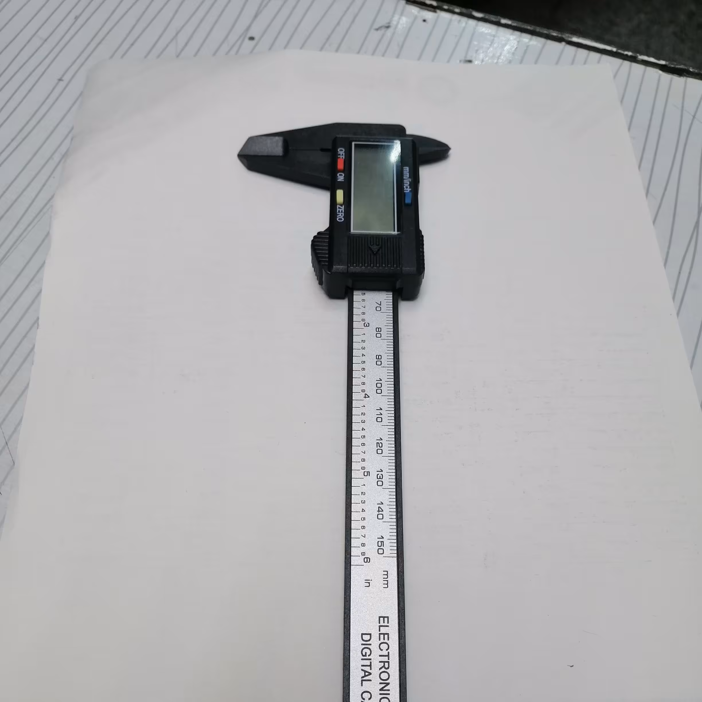 کولیس 15سانت دیجیتال پلاستیکی