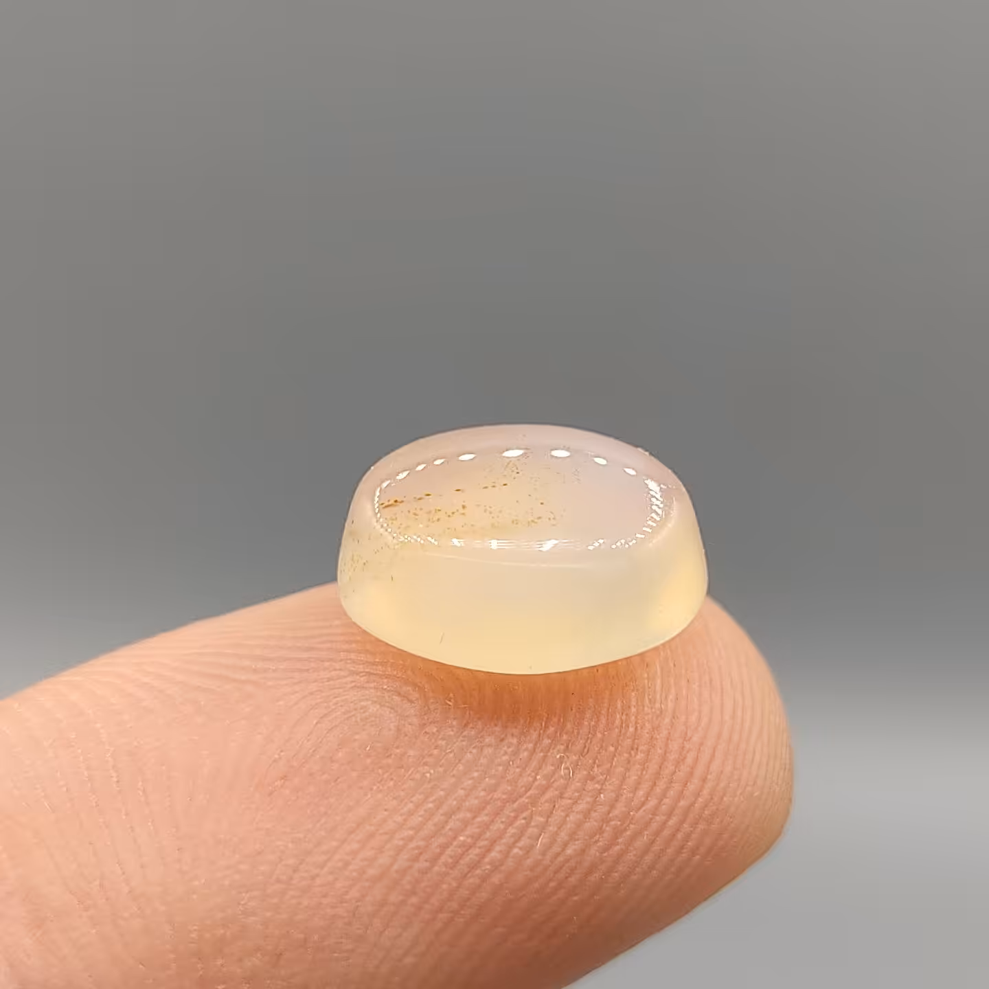 عقیق شنی دار و آبدار معدنی اصل سایز انگشتری 