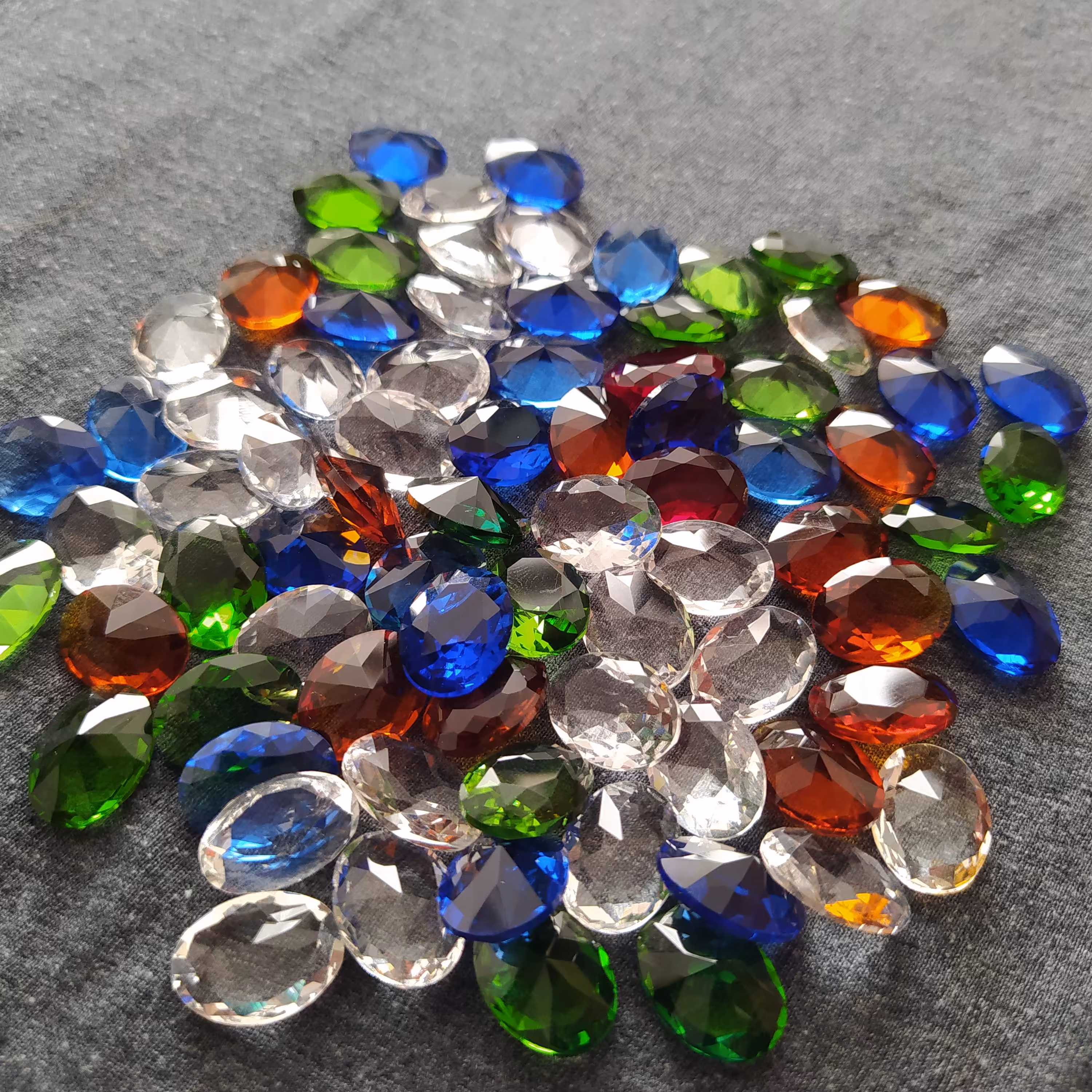 کوارتز سنتیک تراش جواهری درجه یک 