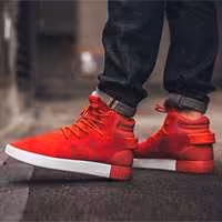 کفش کتانی آدیداس توبولار قرمز    Adidas Tubular Red