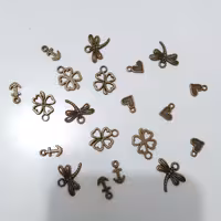 ملزومات کادویی تزیینی فانتزی 
خرج کار فلزی  پک 20 عددی ستاره چوبی