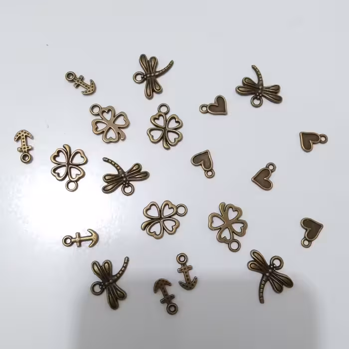 ملزومات کادویی تزیینی فانتزی 
خرج کار فلزی  پک 20 عددی ستاره چوبی