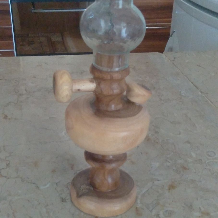 فانوس چوبی با چوب گردو اندازه 25 سانت قطر 7 رنگ روغن به هر اندازه هم بخواین میتونیم درست کنیم