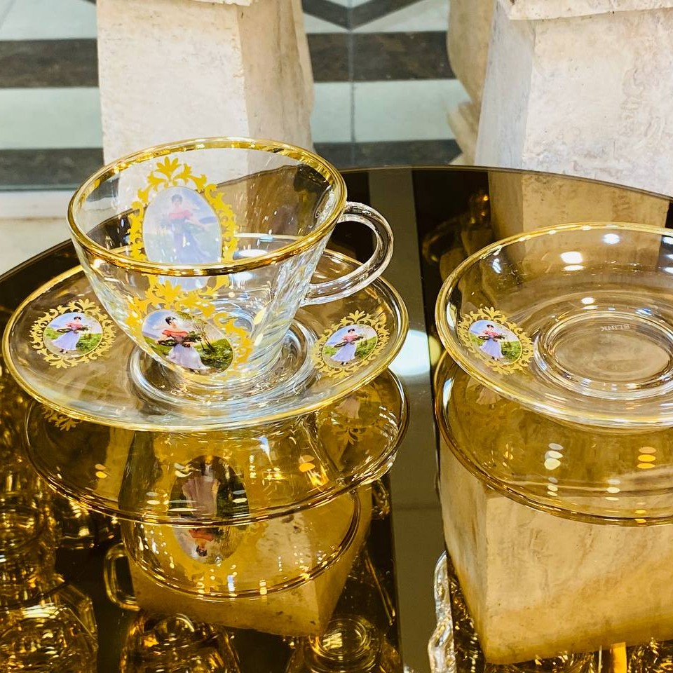 نعلبکی و
فنجان و نعلبکی ترکیه لب طلا طرح پرنسس