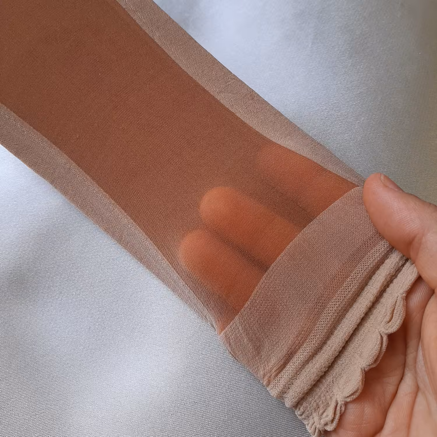 جوراب آهنی کرم ومشکی