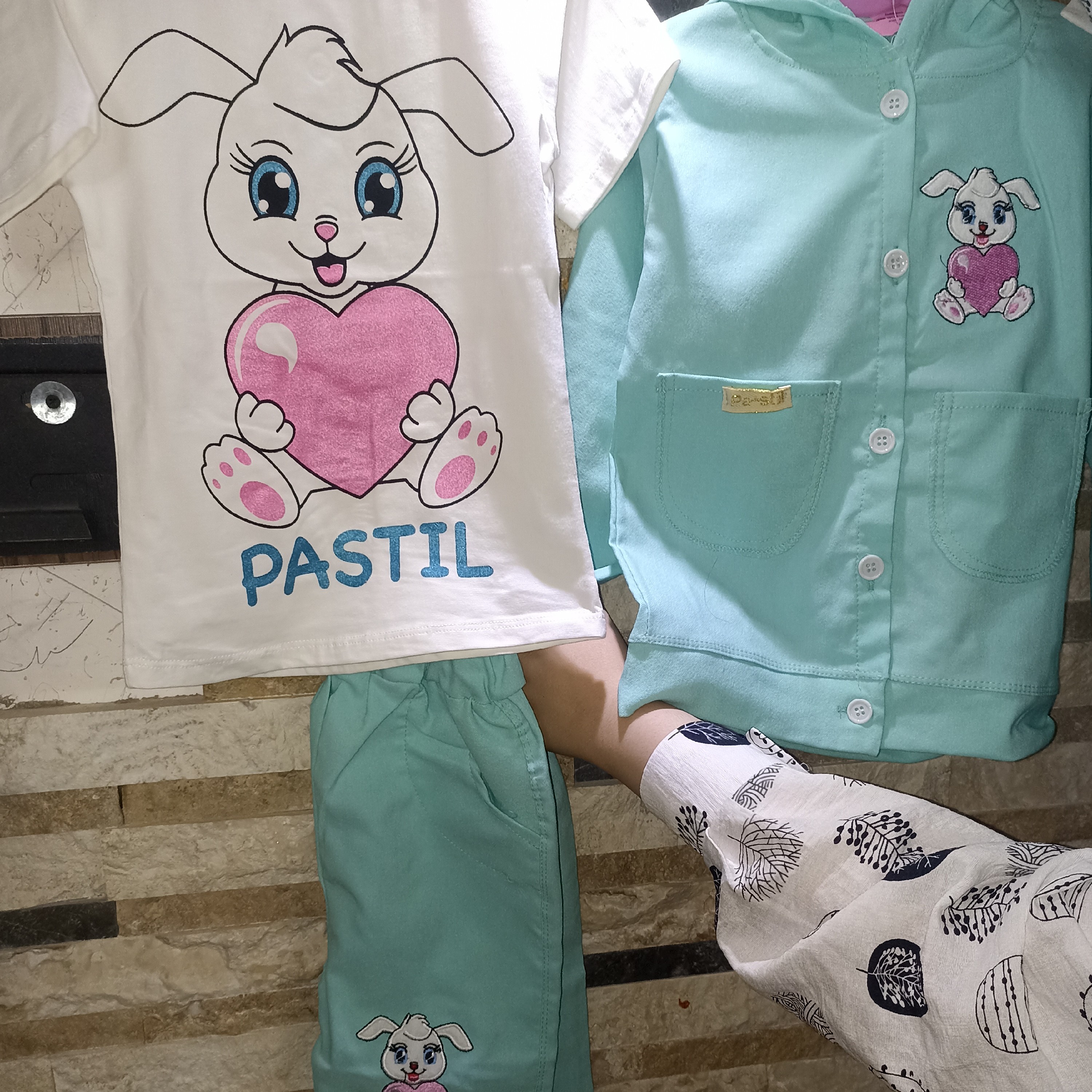 سه تیکه دخترانه خرگوشی