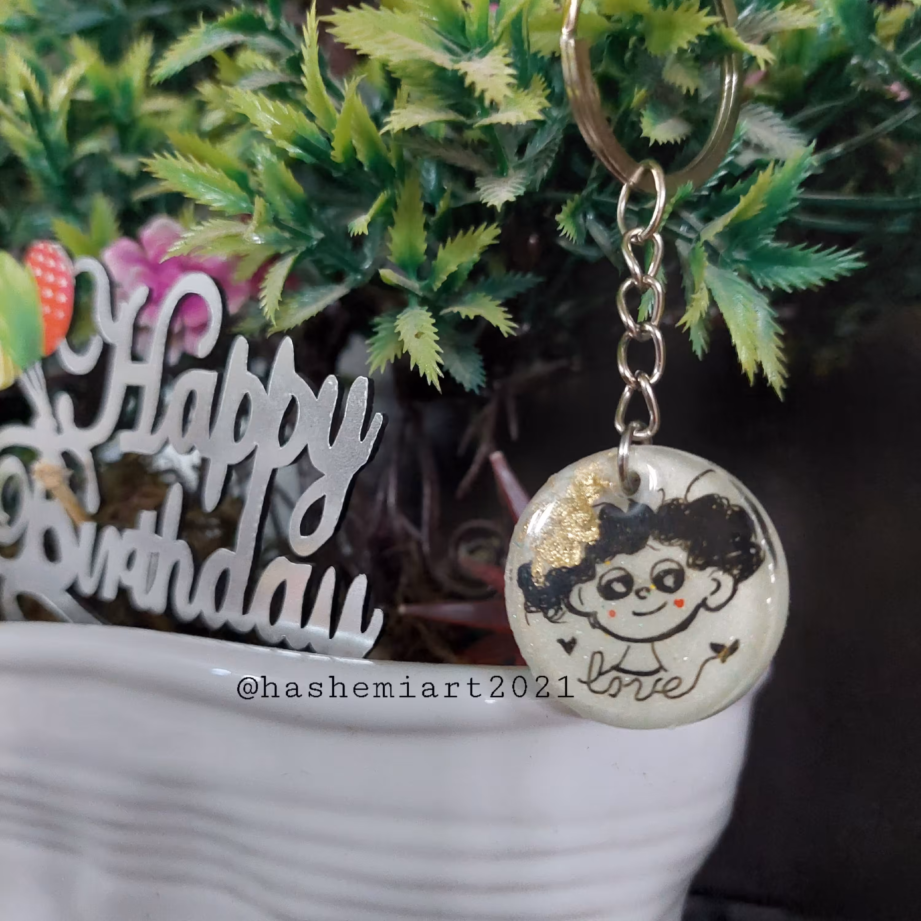 جا کلیدی رزینی طرح دختر مو فرفری نقاشی شده