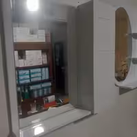 ست آیینه باکس مدل محبت دارای روکش پی وی سی ضد آب دارای ابعاد شصت در شصت با قطر  ده سانتیمتر دارای جای دستمال کاغذی