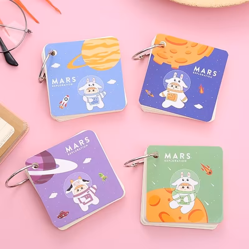 دفترچه حلقه ای طرح دختر فضانورد 60 برگ برگه سفید 