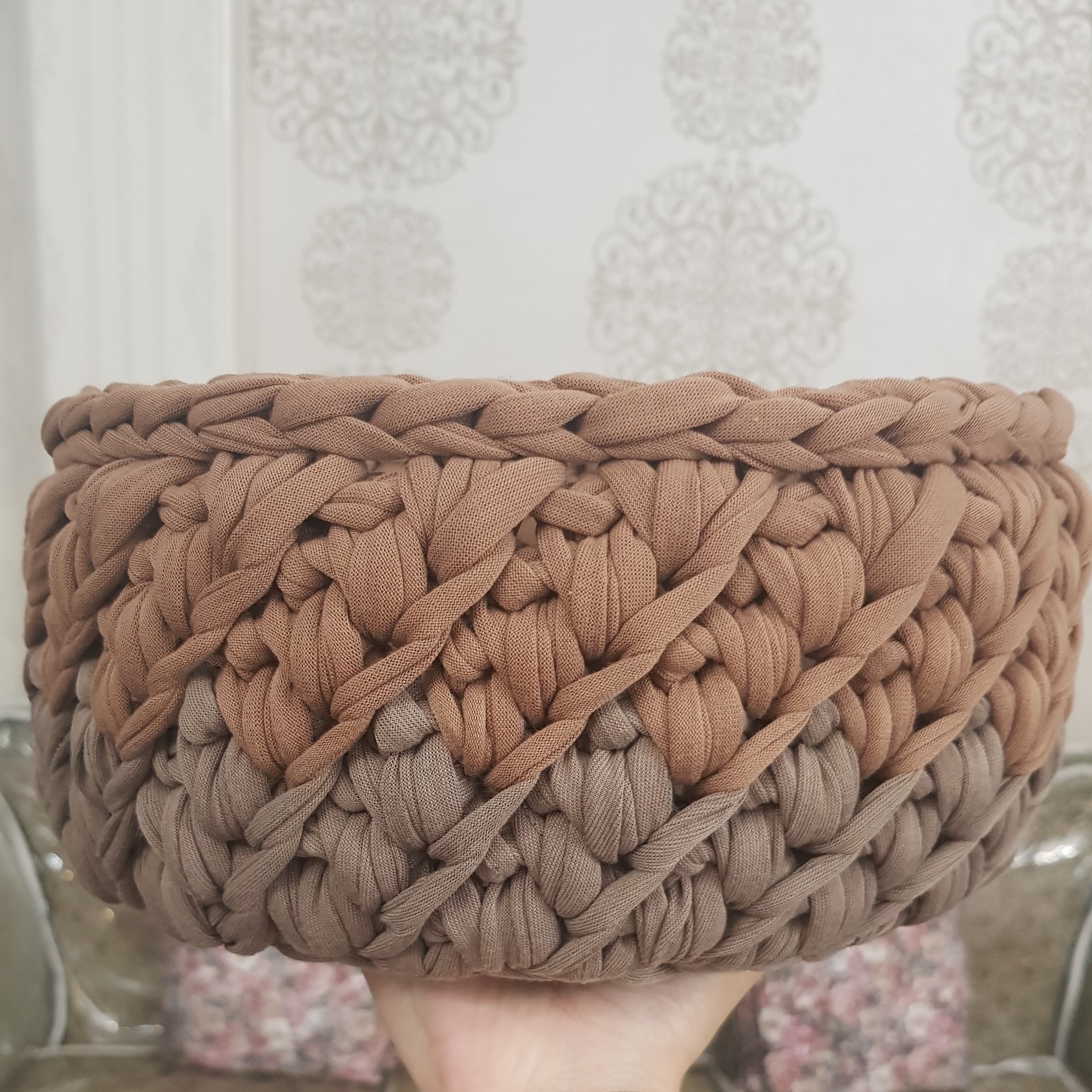 باکس بزرگ تریکویی قهوه ای رنگ