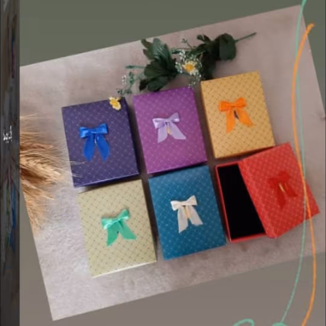 جعبه کادویی نیم ست لوزی داخل جیر ابعاد8.5×10.5