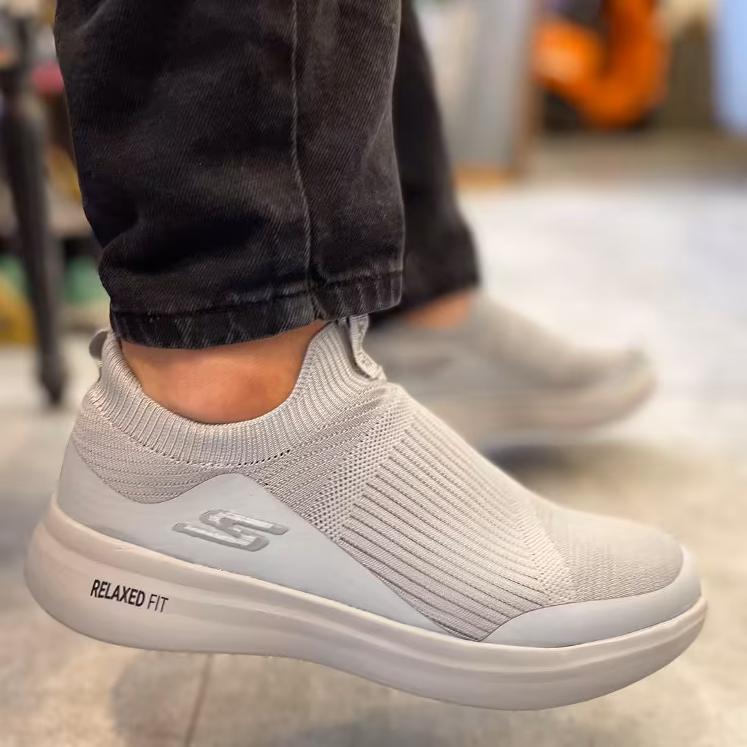 کتونی اسکیچرز ریلکس   بــزرگ پا   دهانه  کشی  و زیره تزریق