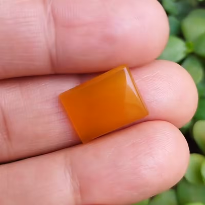 عقیق معدنی  زرد شرف الشمس حکاکی شده  با آداب