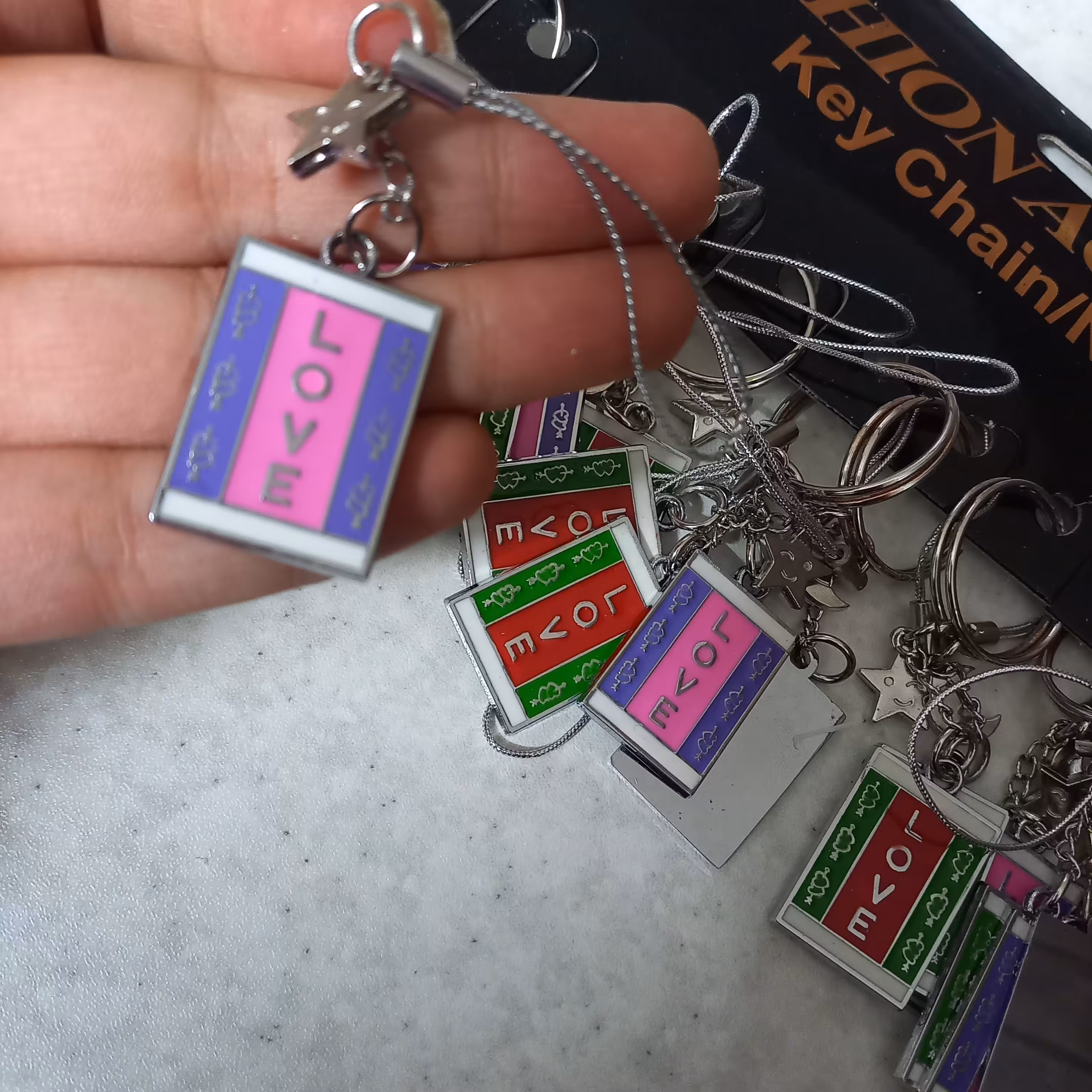 بند فلش طرح پلاک love جنس فلزی