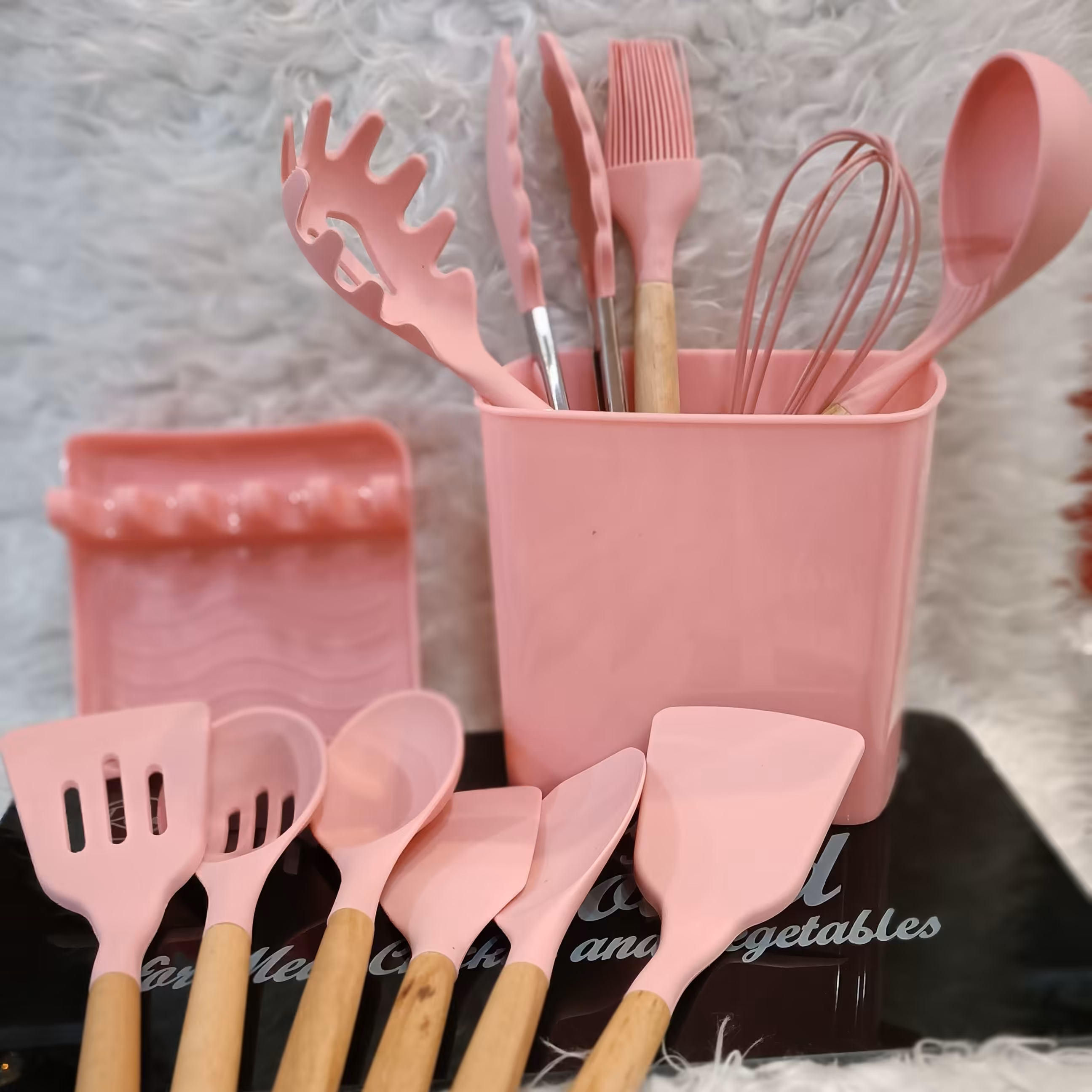 سرویس 13 پارچه کفگیر. ملاقه سیلیکونی با دسته بامبو